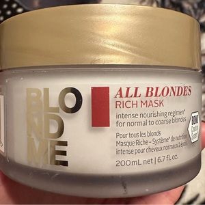 Blondme All Blondes mask
